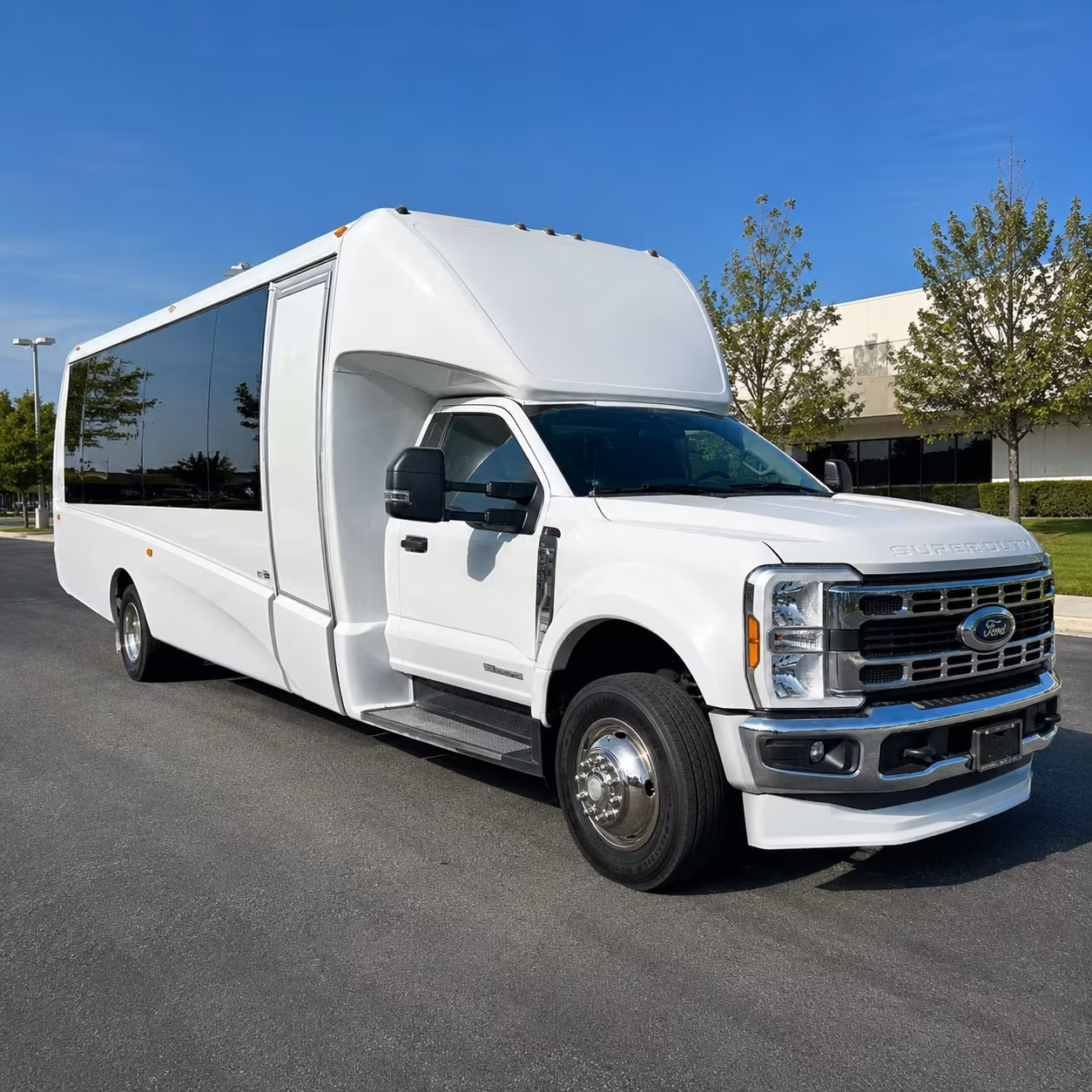 corporate event and conference buses connecting rowlett to the dfw metro