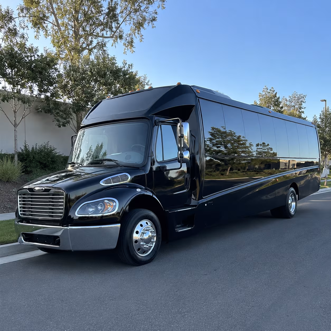 minibuses to house of blues dallas and smaller dallas concert venues